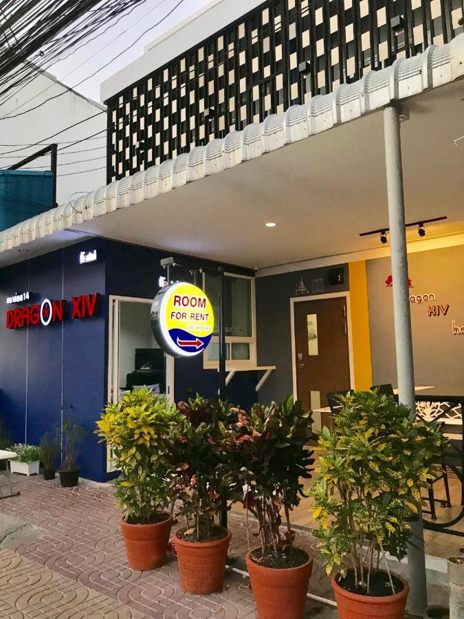 Dragon XIV Hostel Bangkok Exterior photo